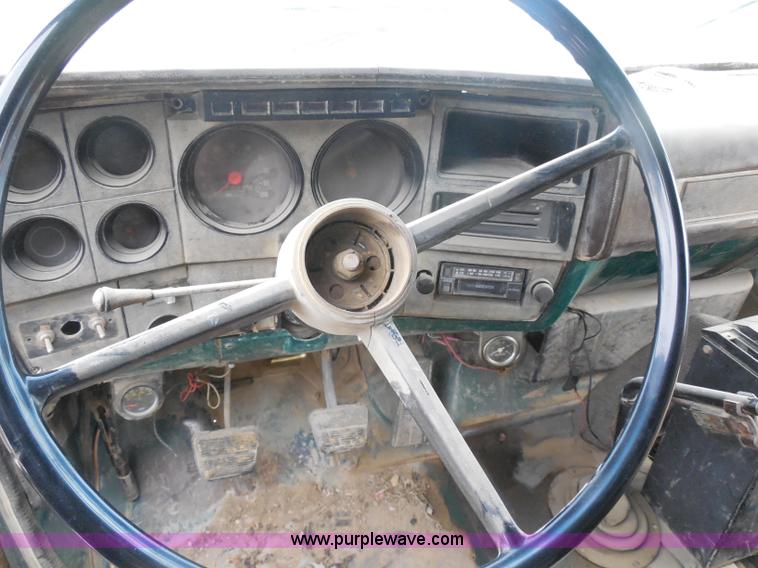 image for item H3212 1984 GMC TopKick C6000 dump truck