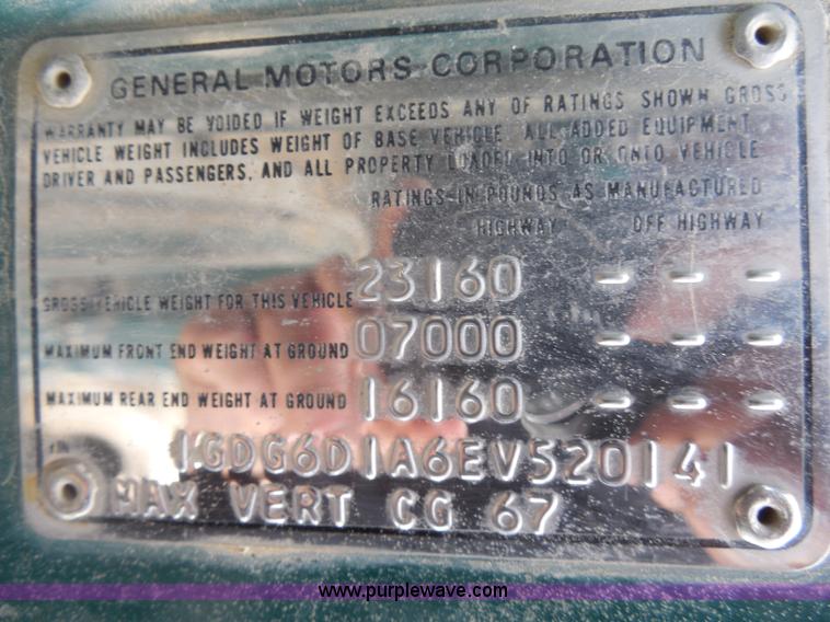 image for item H3212 1984 GMC TopKick C6000 dump truck