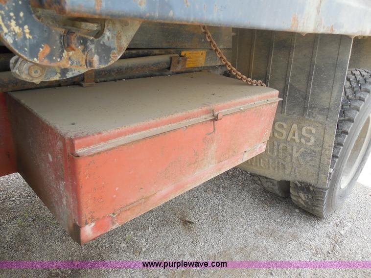 image for item H3212 1984 GMC TopKick C6000 dump truck