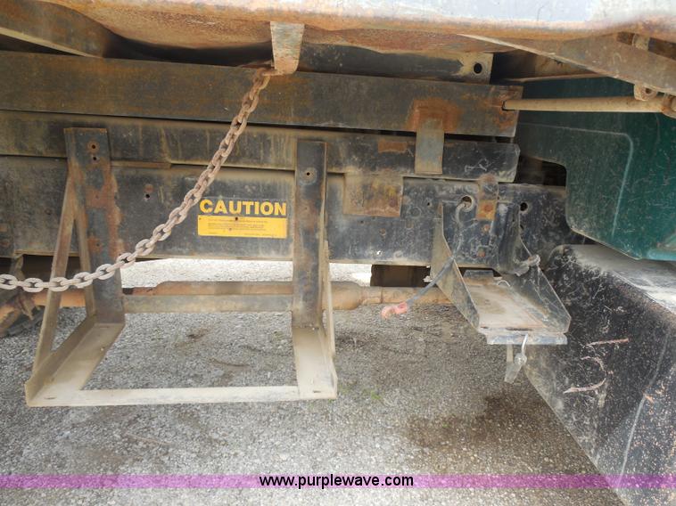 image for item H3212 1984 GMC TopKick C6000 dump truck