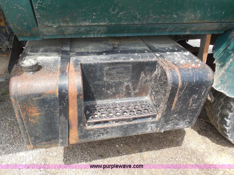 image for item H3212 1984 GMC TopKick C6000 dump truck