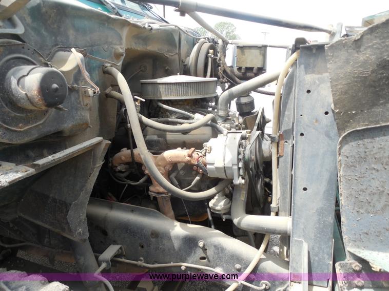 image for item H3212 1984 GMC TopKick C6000 dump truck