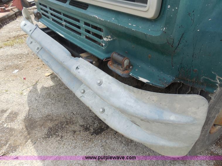 image for item H3212 1984 GMC TopKick C6000 dump truck