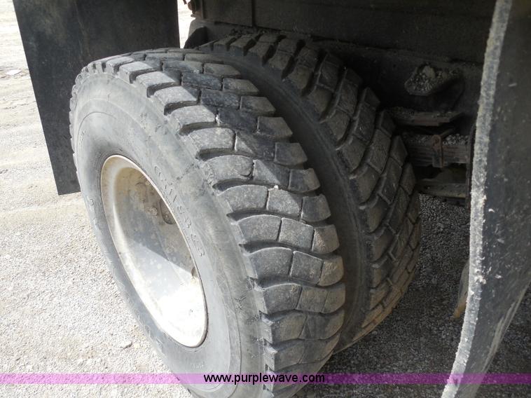 image for item H3212 1984 GMC TopKick C6000 dump truck