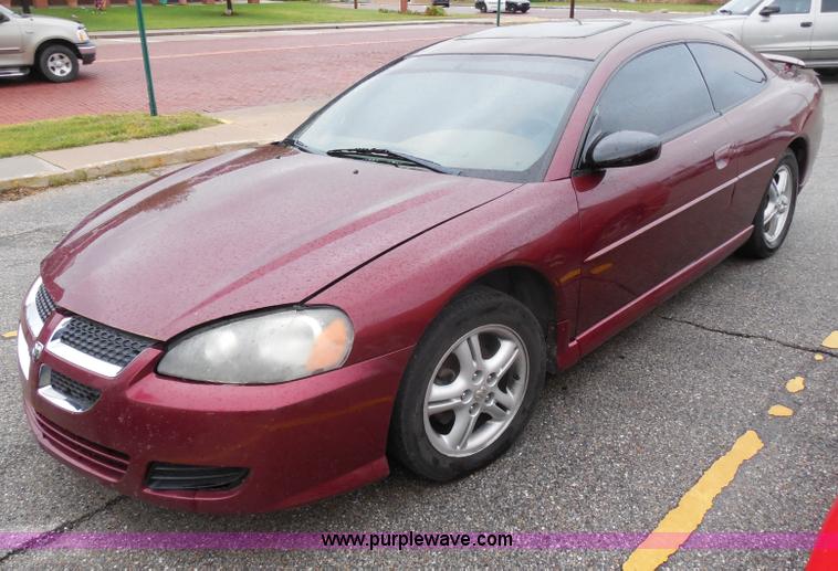 image for item H3222 2003 Dodge Stratus SE