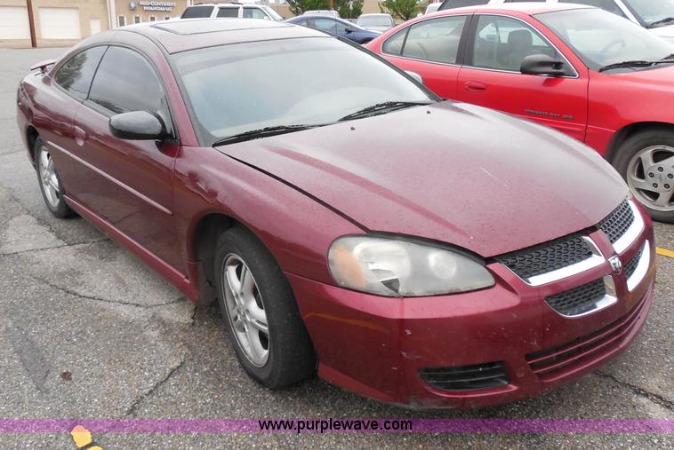 image for item H3222 2003 Dodge Stratus SE