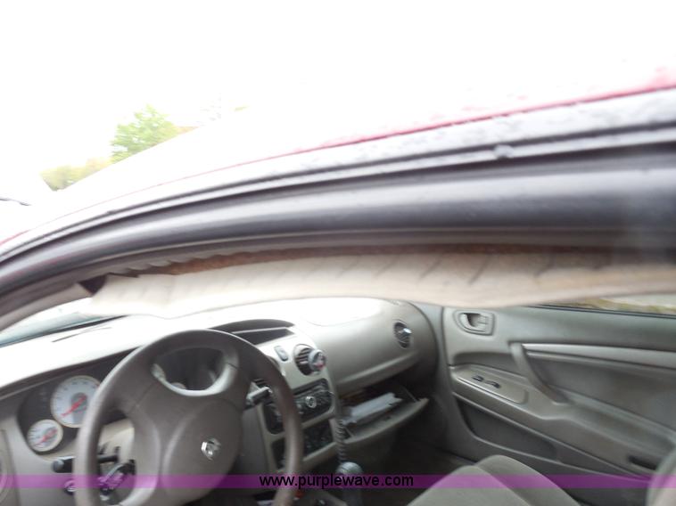 image for item H3222 2003 Dodge Stratus SE