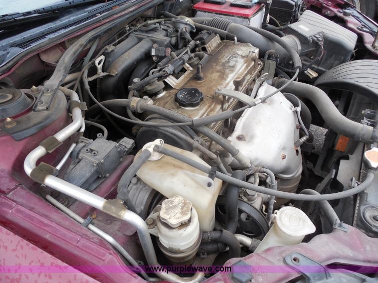 image for item H3222 2003 Dodge Stratus SE