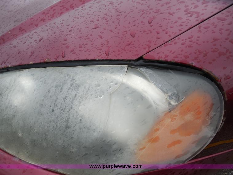 image for item H3222 2003 Dodge Stratus SE