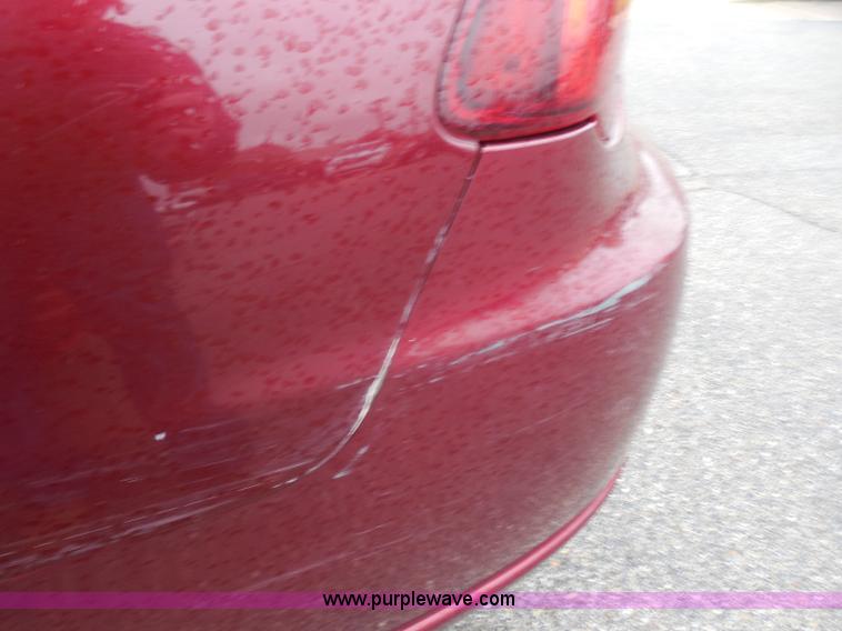 image for item H3222 2003 Dodge Stratus SE