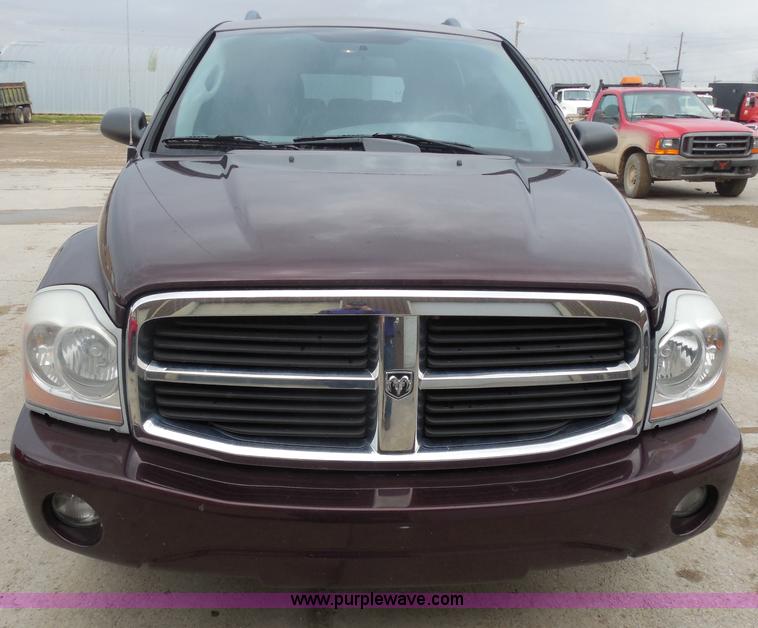 image for item H3232 2005 Dodge Durango SLT SUV