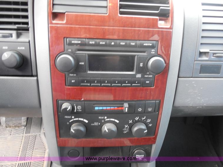 image for item H3232 2005 Dodge Durango SLT SUV