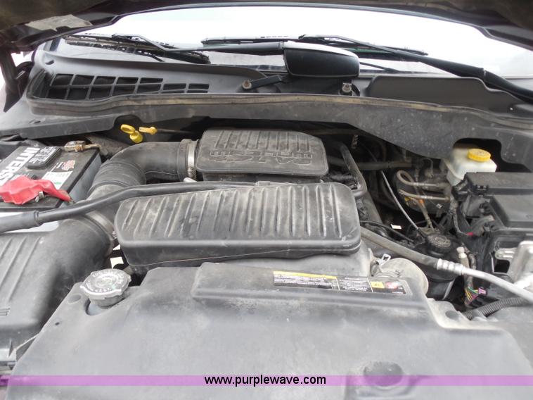image for item H3232 2005 Dodge Durango SLT SUV