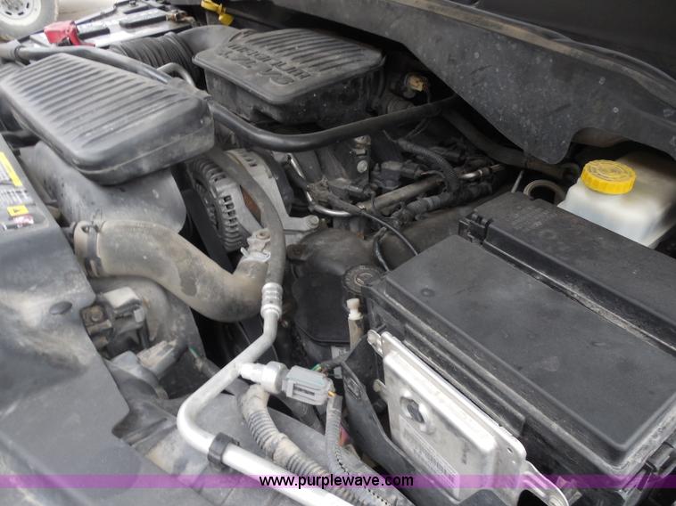 image for item H3232 2005 Dodge Durango SLT SUV