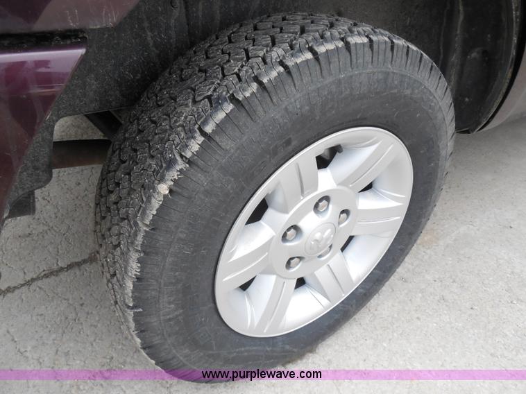 image for item H3232 2005 Dodge Durango SLT SUV