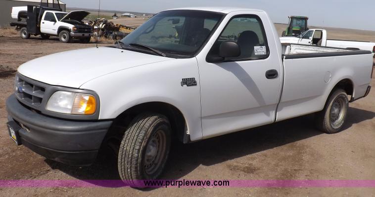 image for item H7188 1997 Ford F150 pickup truck