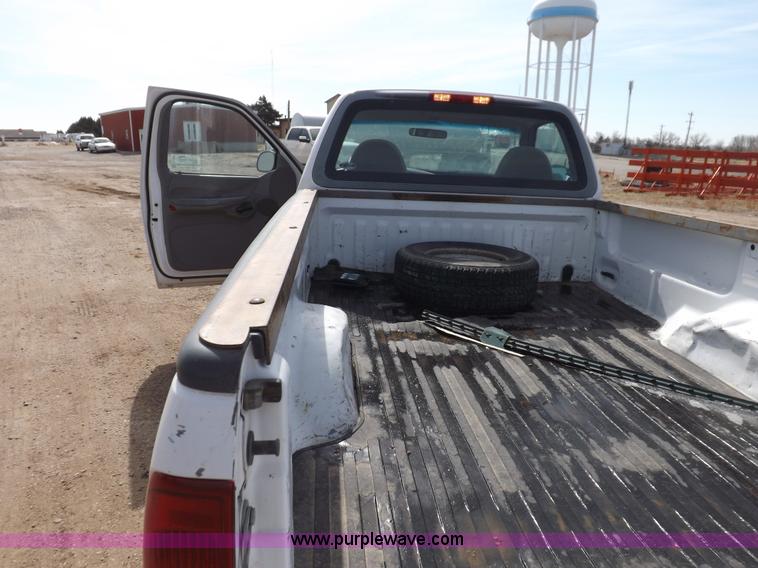 image for item H7188 1997 Ford F150 pickup truck