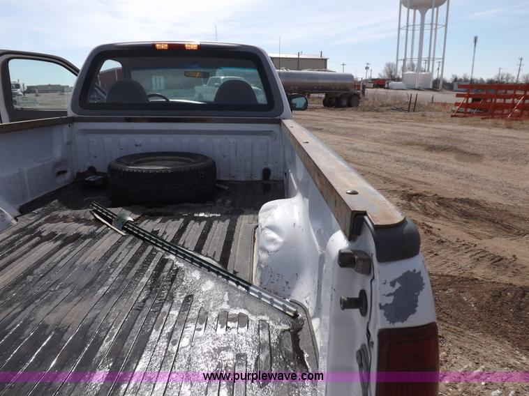 image for item H7188 1997 Ford F150 pickup truck