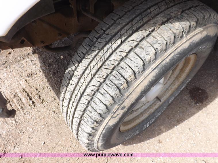 image for item H7188 1997 Ford F150 pickup truck