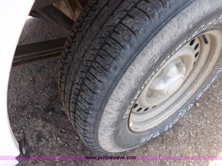 image for item H7188 1997 Ford F150 pickup truck