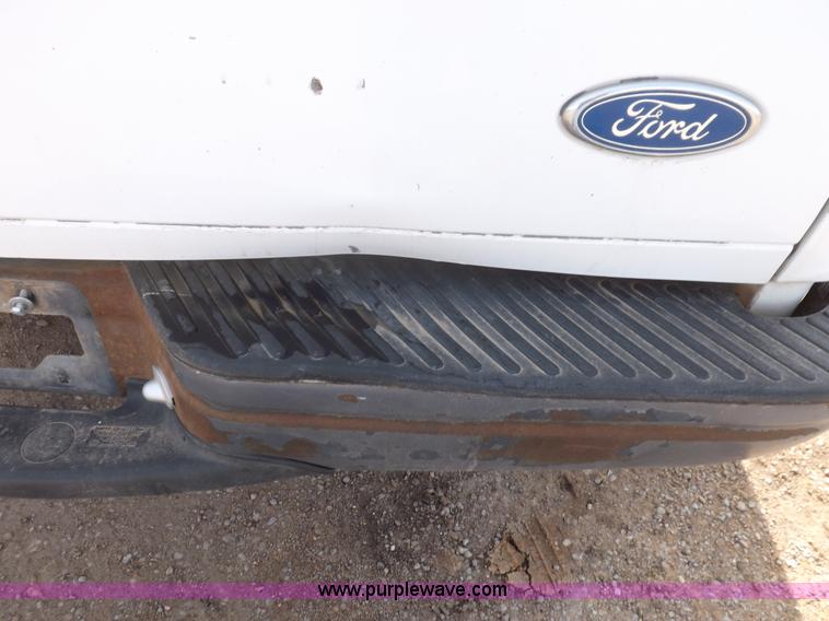 image for item H7188 1997 Ford F150 pickup truck