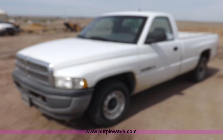 image for item H7190 1999 Dodge Ram 1500 pickup truck