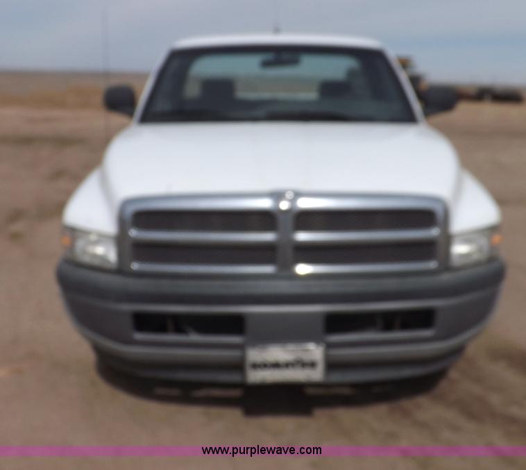 image for item H7190 1999 Dodge Ram 1500 pickup truck