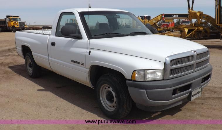 image for item H7190 1999 Dodge Ram 1500 pickup truck