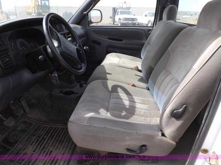 image for item H7190 1999 Dodge Ram 1500 pickup truck