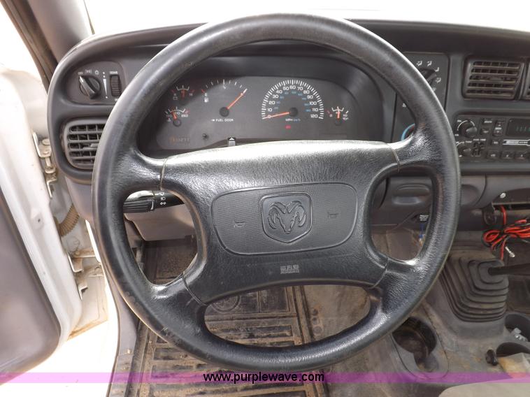 image for item H7190 1999 Dodge Ram 1500 pickup truck