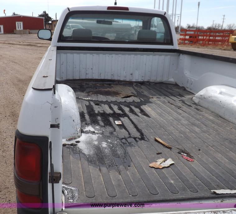 image for item H7190 1999 Dodge Ram 1500 pickup truck