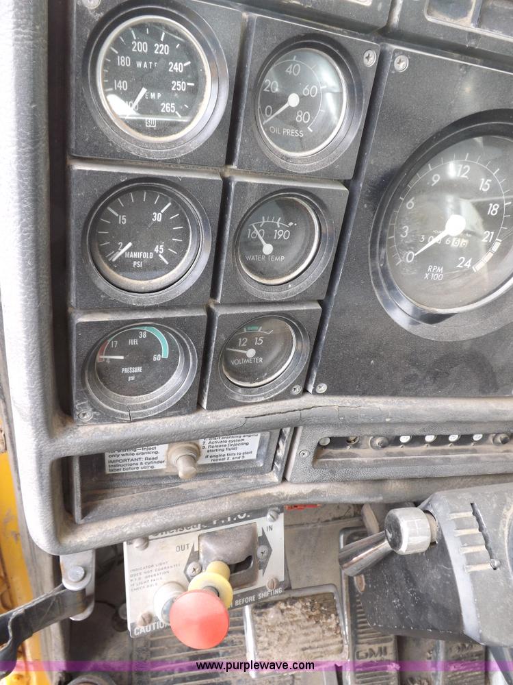 image for item H7191 1988 GMC General dump truck