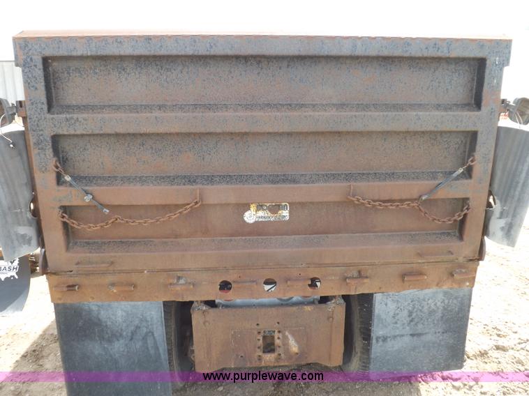 image for item H7191 1988 GMC General dump truck