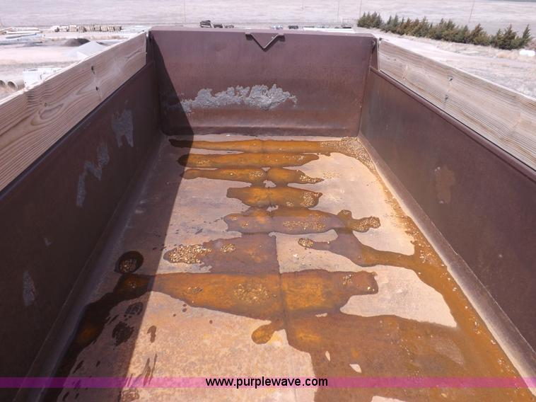 image for item H7191 1988 GMC General dump truck