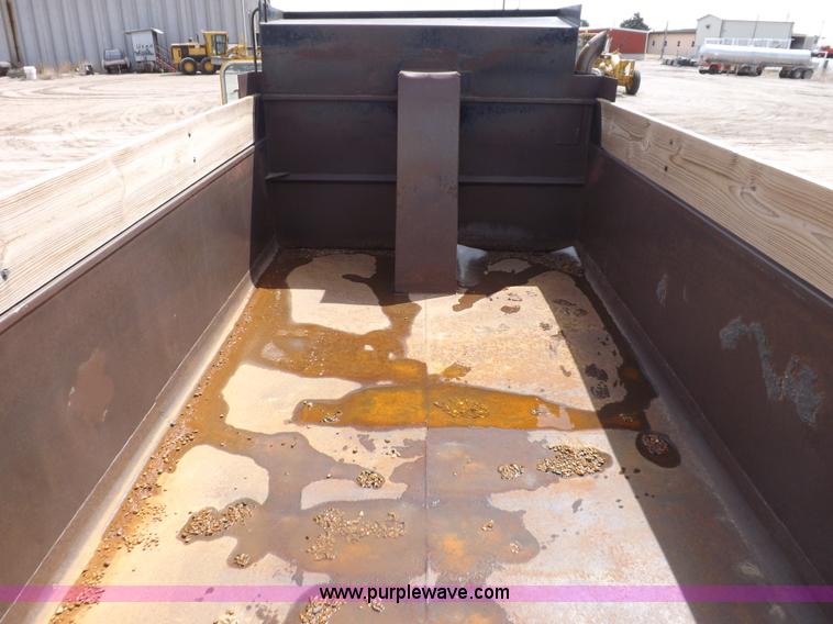 image for item H7191 1988 GMC General dump truck