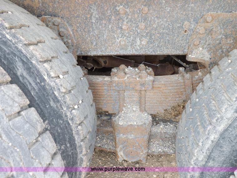 image for item H7191 1988 GMC General dump truck