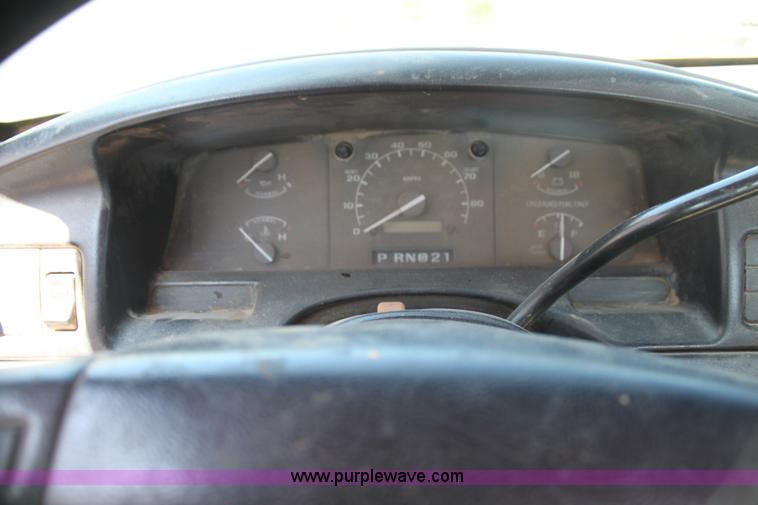 image for item H7494 1996 Ford F250 Heavy Duty XL pickup truck