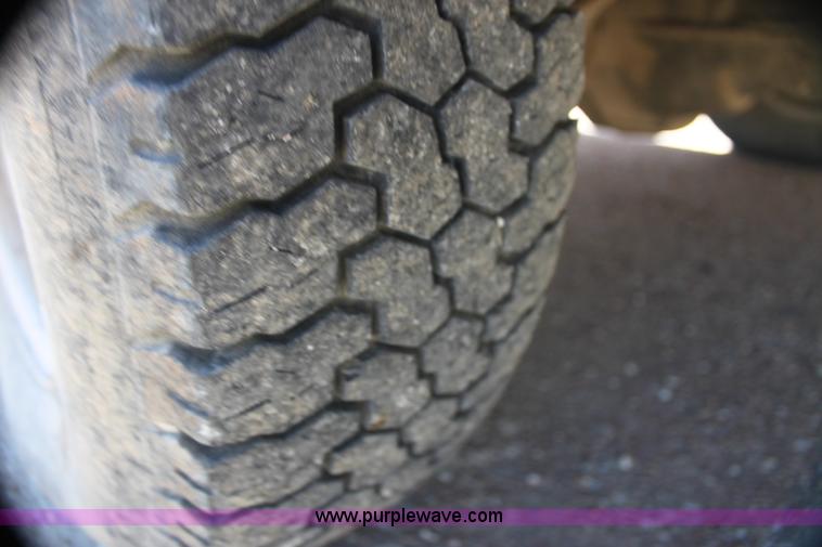 image for item H7494 1996 Ford F250 Heavy Duty XL pickup truck