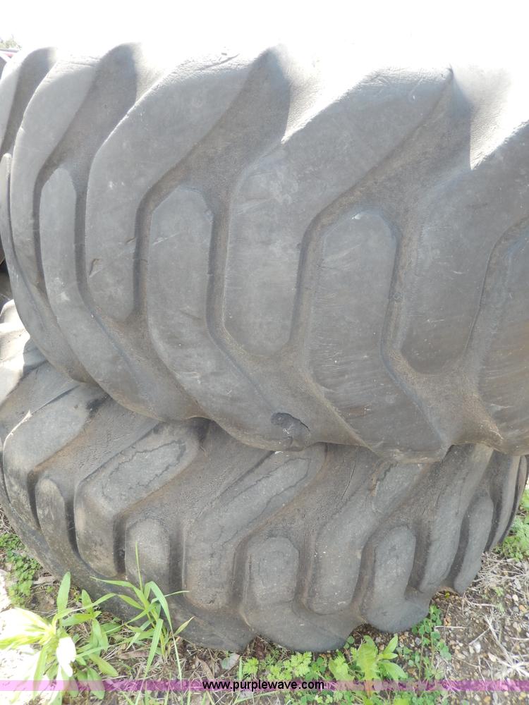 image for item W9773 (8) assorted used loader tires