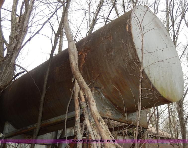 image for item W9872 Fuel tank with stand