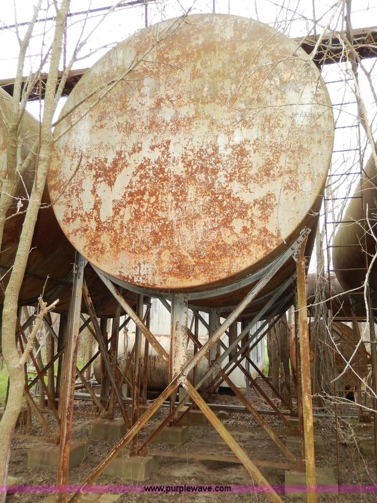 image for item W9876 Fuel tank with stand