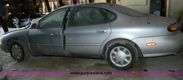image for item Y9278 1997 Ford Taurus GL