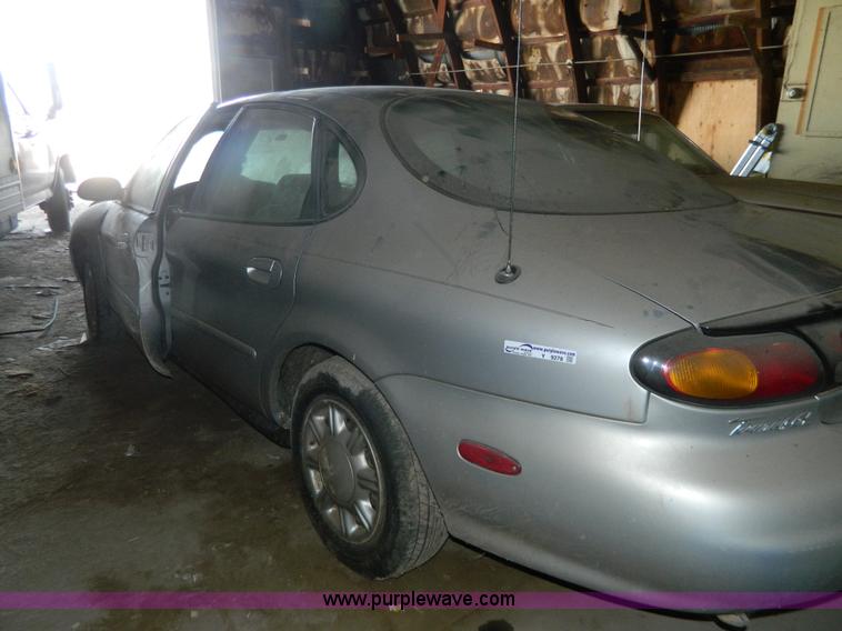 image for item Y9278 1997 Ford Taurus GL