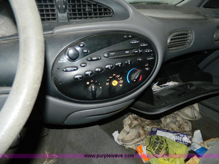 image for item Y9278 1997 Ford Taurus GL