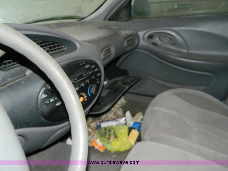 image for item Y9278 1997 Ford Taurus GL
