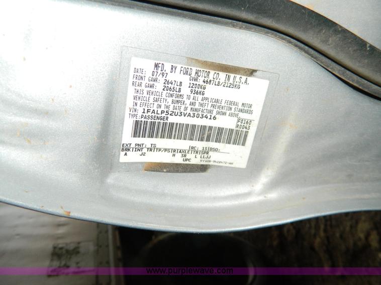 image for item Y9278 1997 Ford Taurus GL