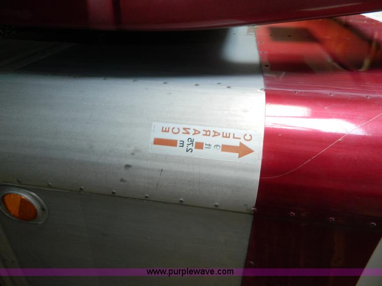 image for item Y9279 1981 Ford F350 box truck