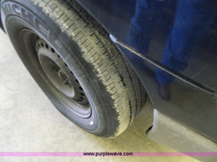 image for item Y9280 2000 Dodge Grand Caravan SE van