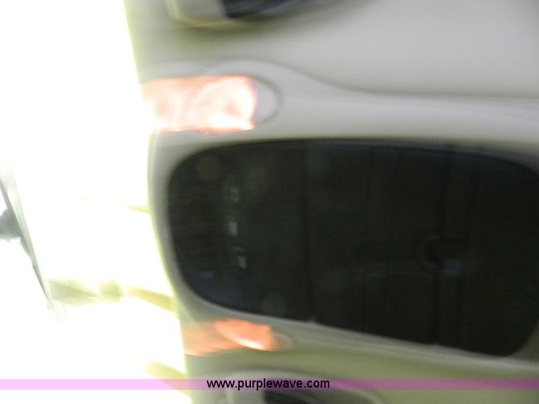 image for item Y9280 2000 Dodge Grand Caravan SE van