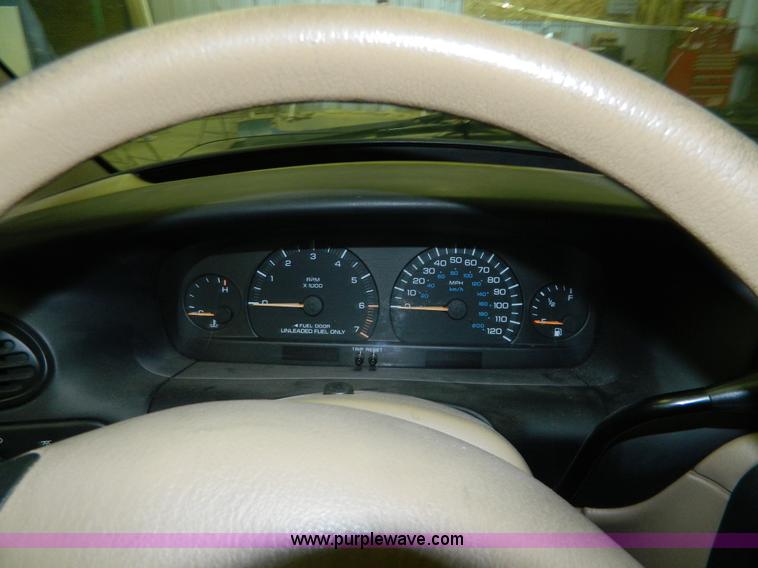 image for item Y9280 2000 Dodge Grand Caravan SE van